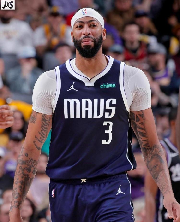 关于浓眉回归首秀大放异彩，凯尔特人主场球迷高呼名字的信息-九游官网