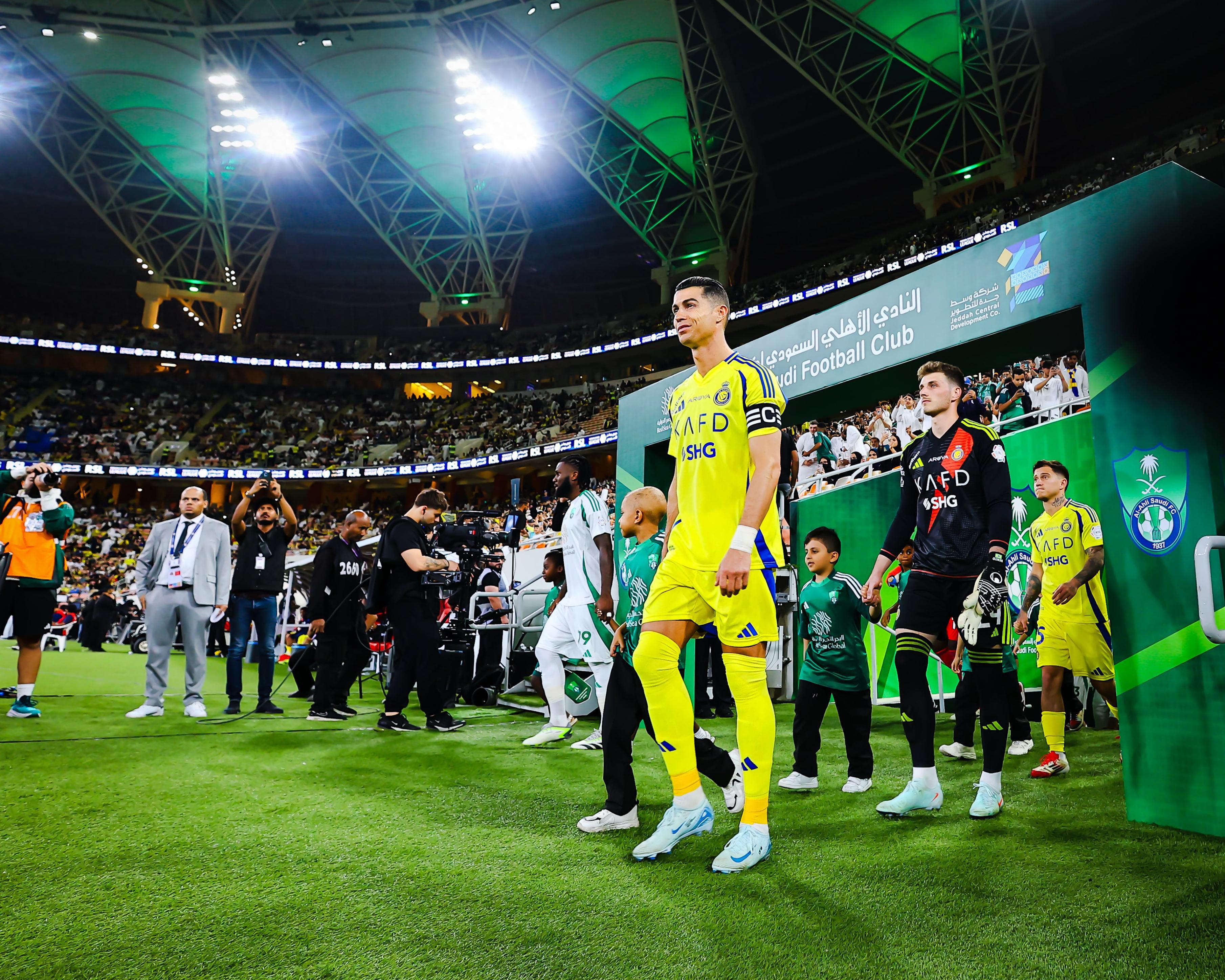 关于比赛局势复杂首场状态出色，公牛观众沸腾！，C罗重返赛场热度持续攀升的信息-九游应用