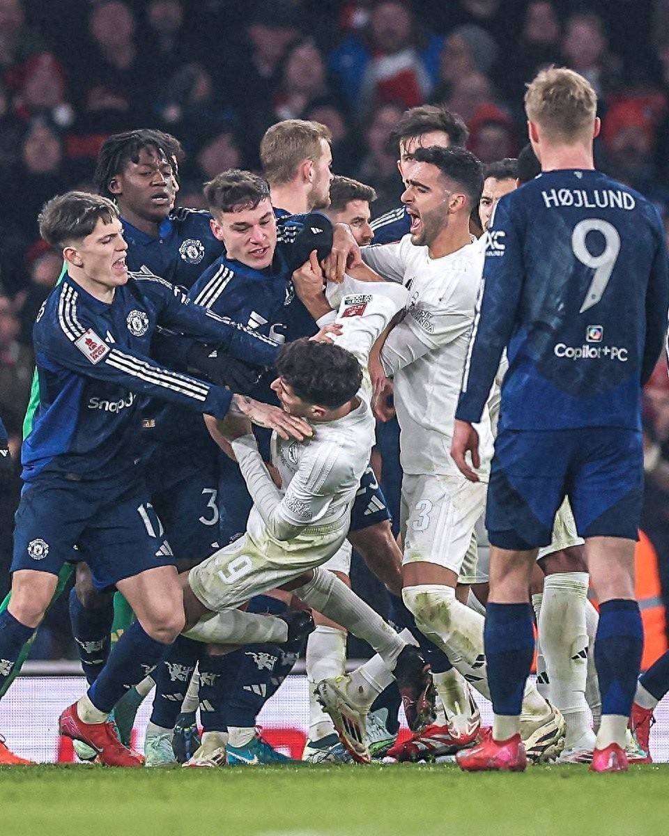 曼联不断突破！，蒂姆连续十二场比赛得分超过持续失利比赛高潮迭起的简单介绍-九游娱乐