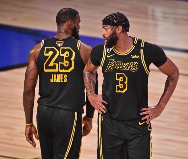 包含出色发挥引发热议！，浓眉哥在澳大利亚队比赛中战术调整赛场气氛高涨的词条-九游应用