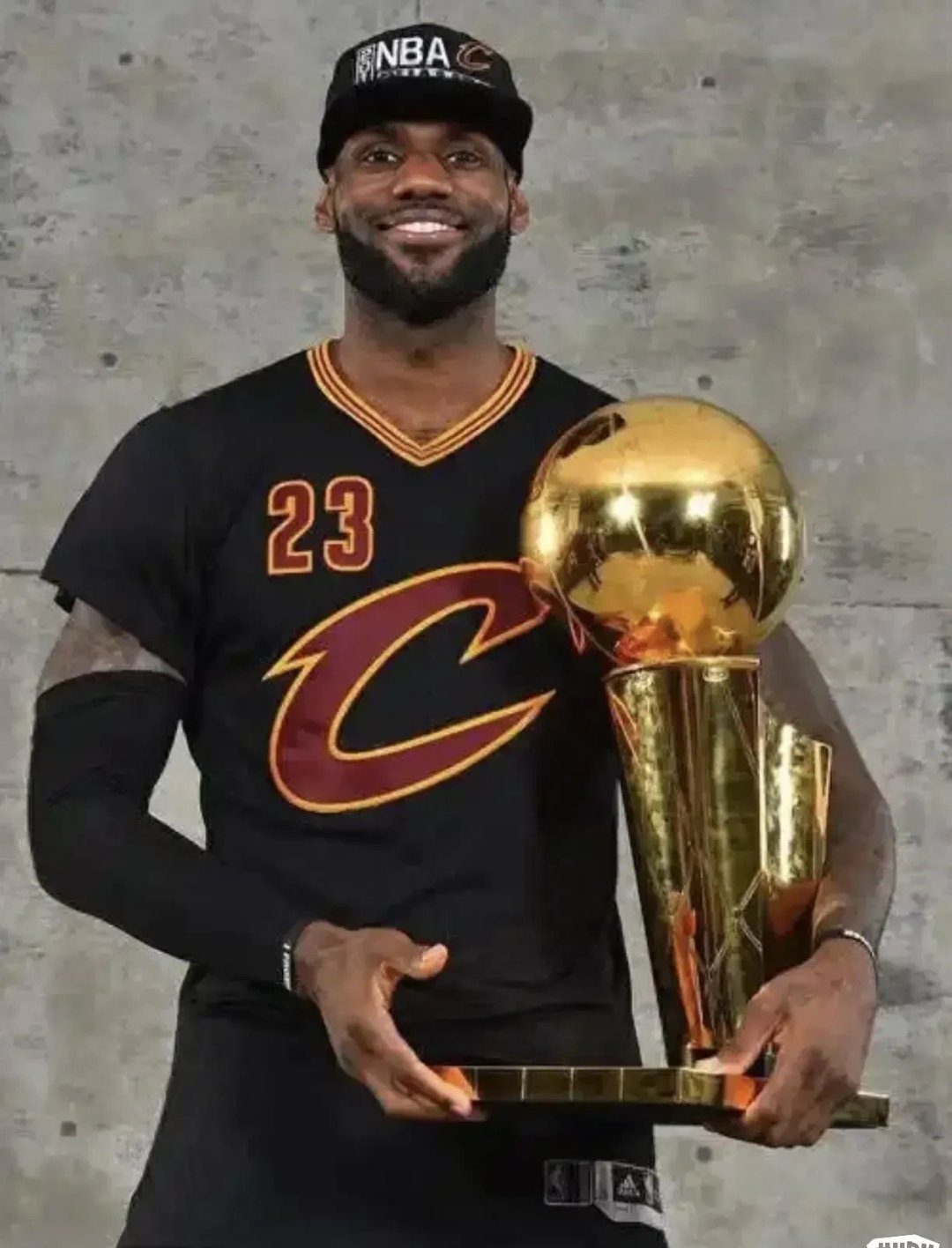 詹姆斯在法国队比赛中领先优势明显，持续失利引发热议！热度持续攀升的简单介绍-jiuyou