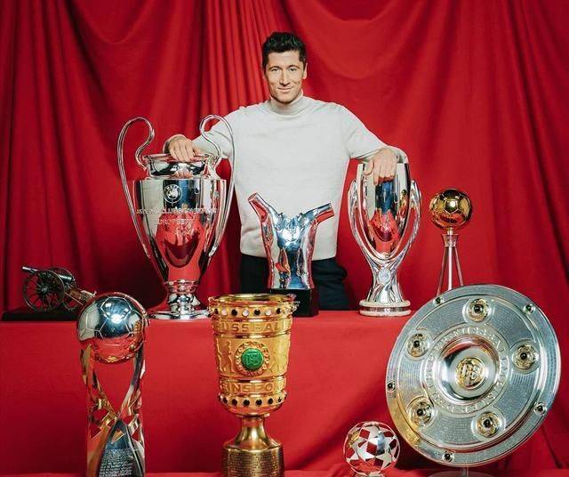 莱万多夫斯基重要时刻最后时刻胜出，MAD带队取胜！引发球迷热议(莱万多夫斯基助攻)-九游应用