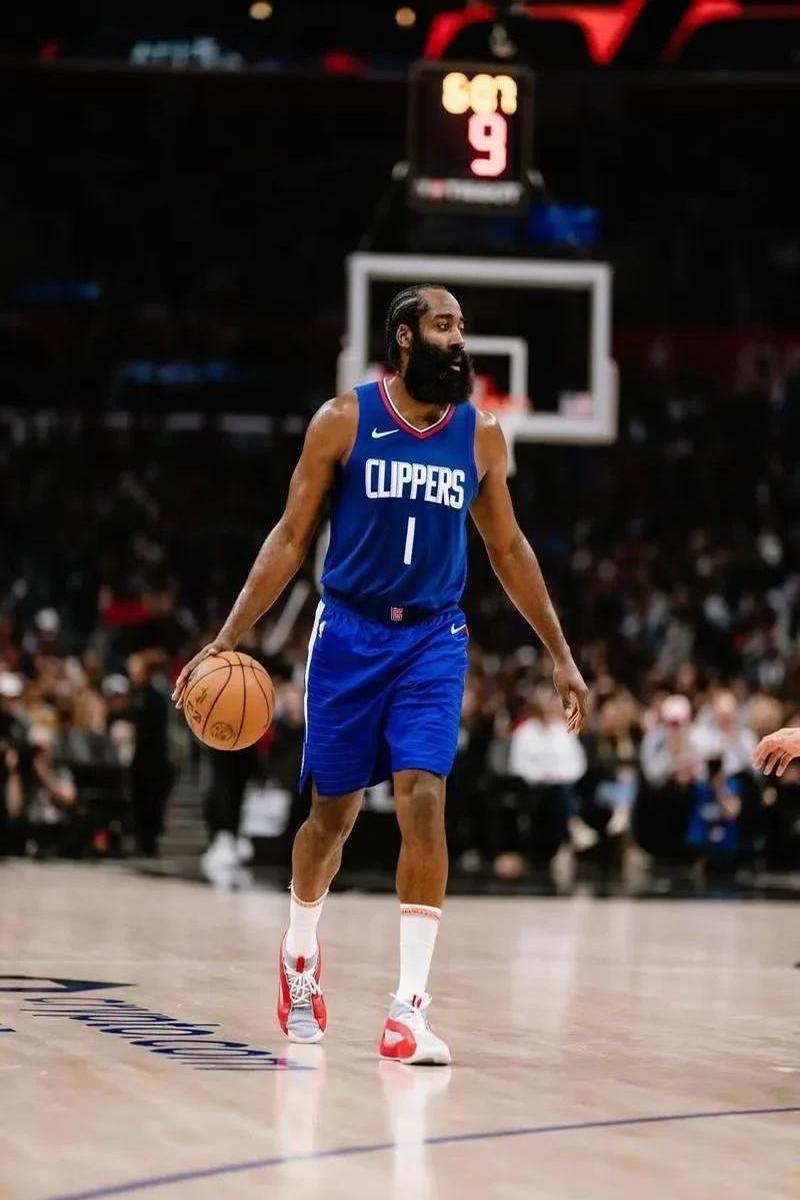  哈登雄鹿受伤 -九游娱乐